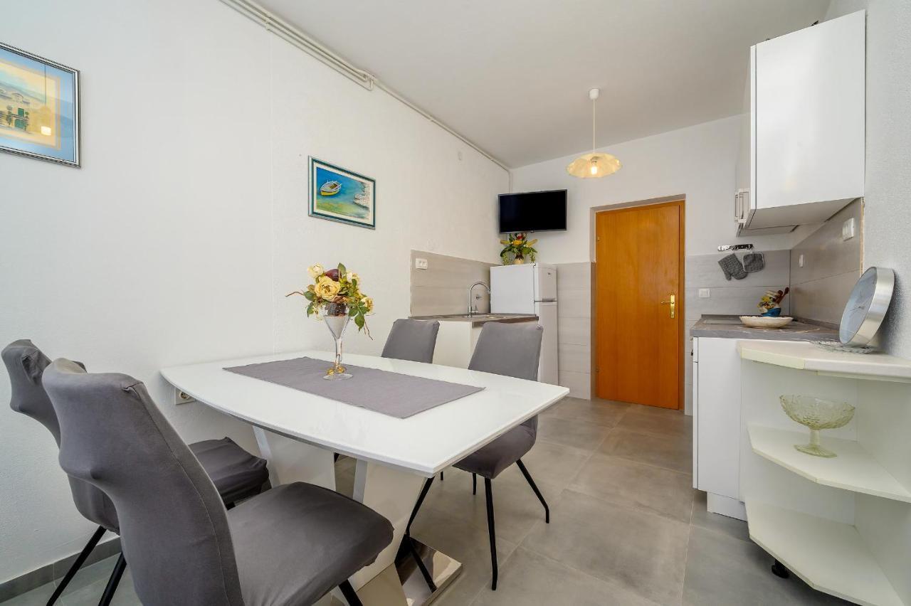Apartments Juric Podstrana Exterior foto