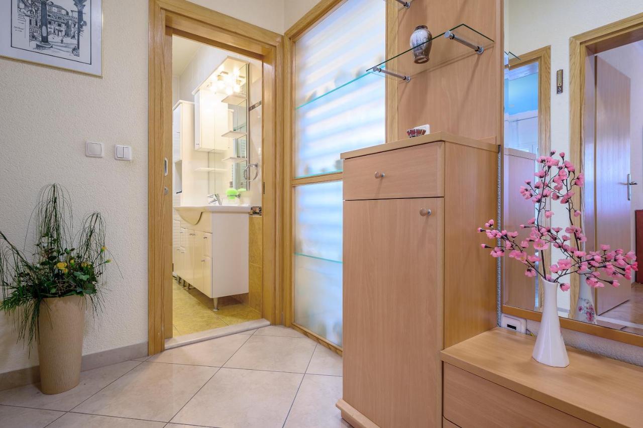 Apartments Juric Podstrana Exterior foto